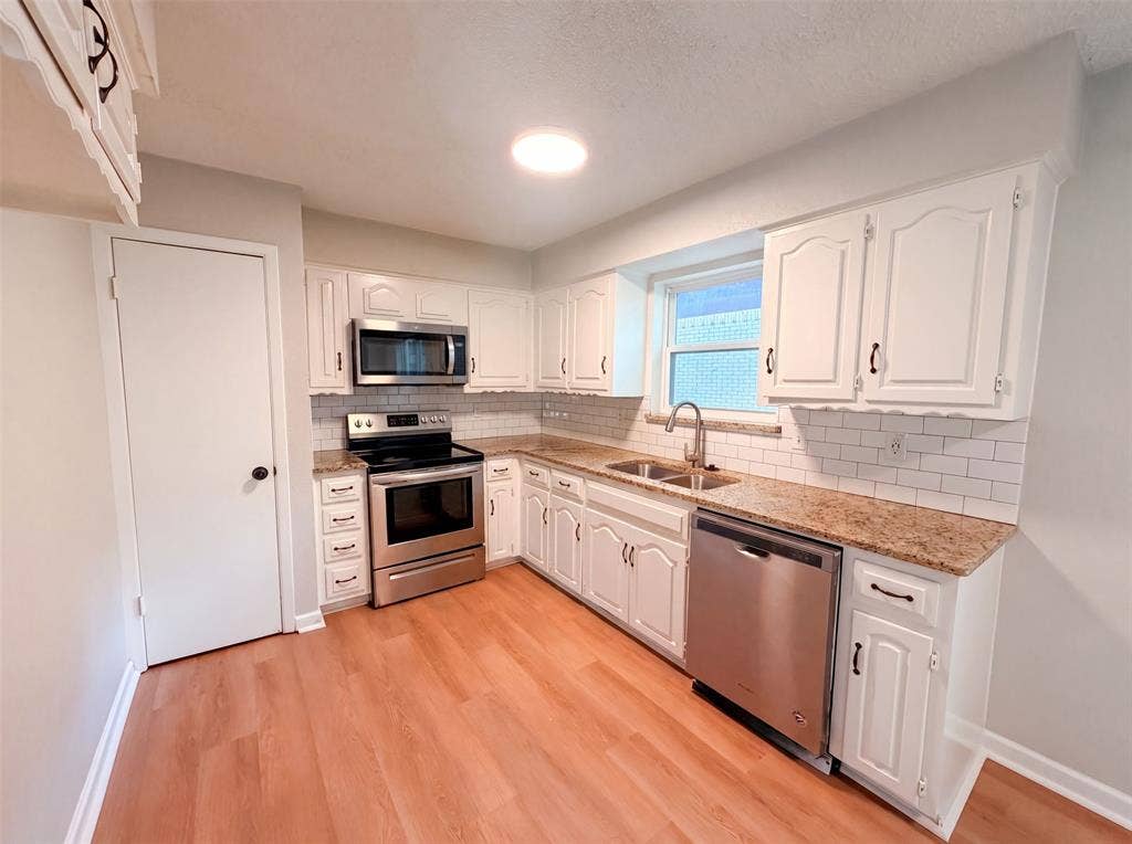 922 Meadowdale Circle, Garland, TX 75043 922 Meadowdale Circle, Garland, TX 75043