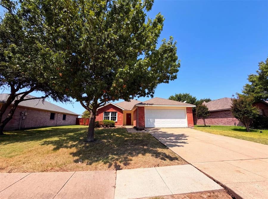 Property photo for 511 Brighton Court, Wylie, TX