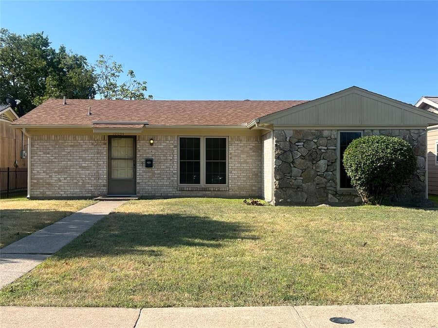 Property photo for 10034 Hymie Circle, Dallas, TX