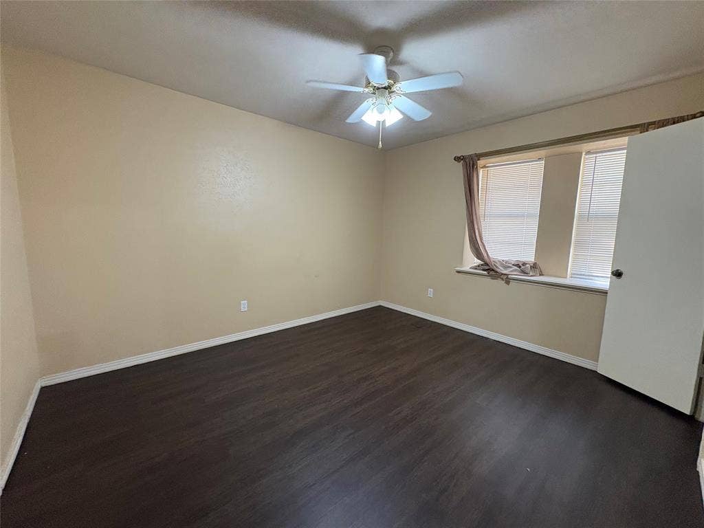 1025 Cloverdale Lane, DeSoto, TX 75115 1025 Cloverdale Lane, DeSoto, TX 75115