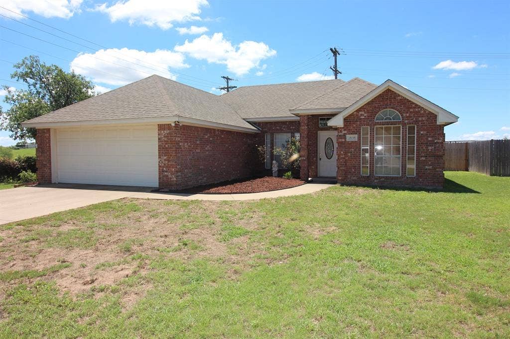1838 Laura Street, Weatherford, TX 76086 1838 Laura Street, Weatherford, TX 76086