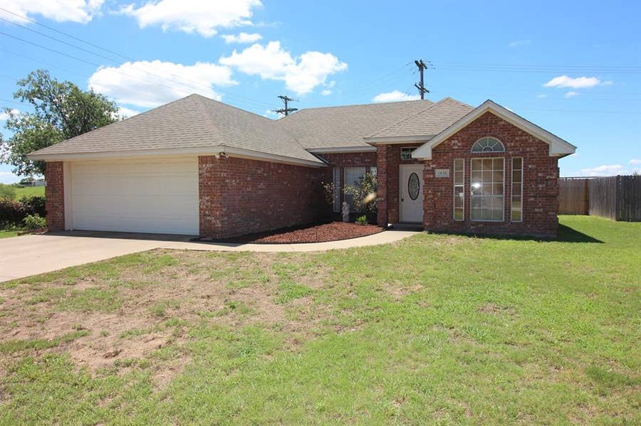 Property photo for 1838 Laura Street, Weatherford, TX