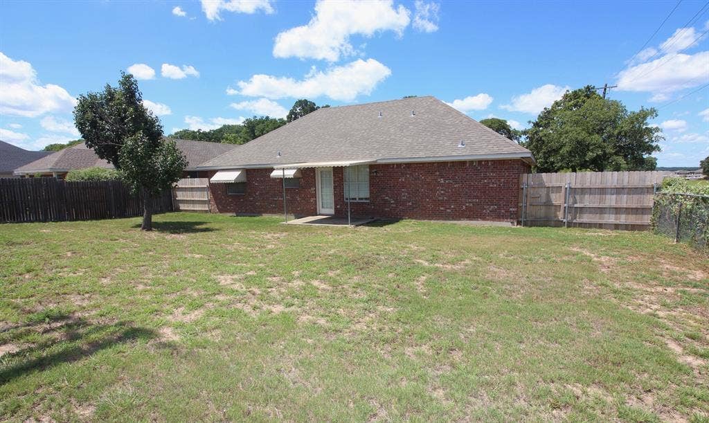 1838 Laura Street, Weatherford, TX 76086 1838 Laura Street, Weatherford, TX 76086