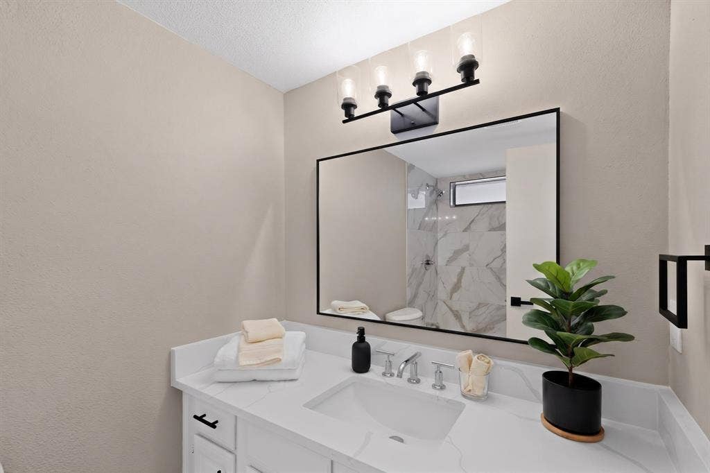 2404 Lemmontree Lane, Plano, TX 75074 2404 Lemmontree Lane, Plano, TX 75074