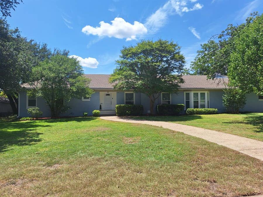 Property photo for 2116 N 33rd Street, Waco, TX