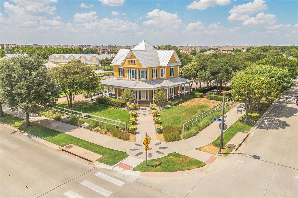 8901 Thompson Road, Argyle, TX 76226