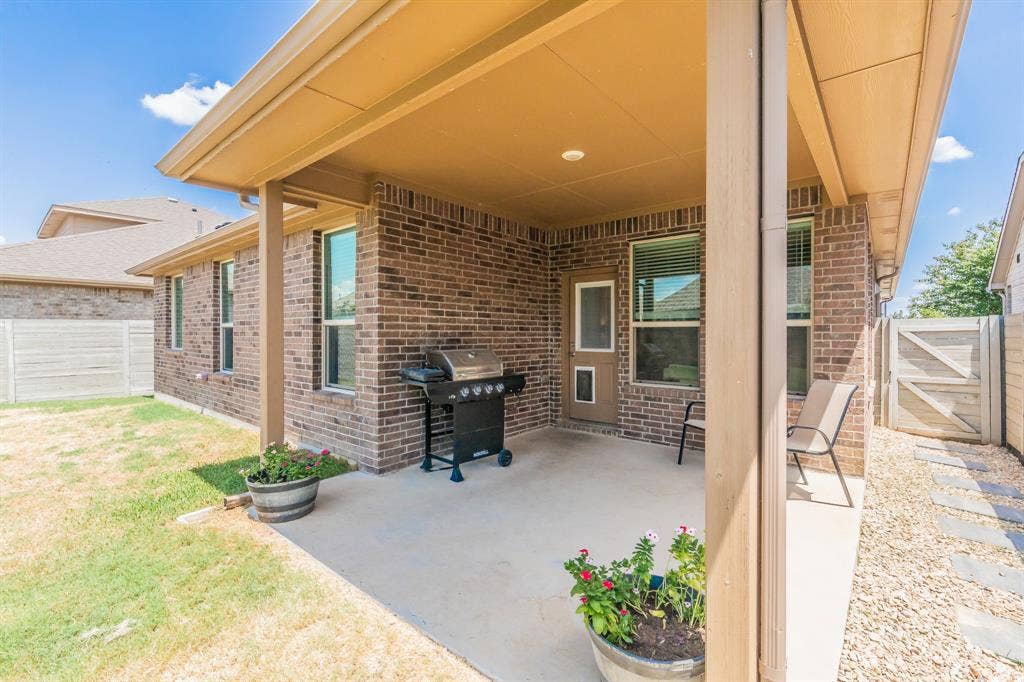 8901 Thompson Road, Argyle, TX 76226