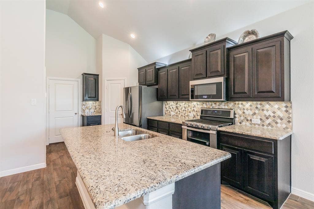 8901 Thompson Road, Argyle, TX 76226