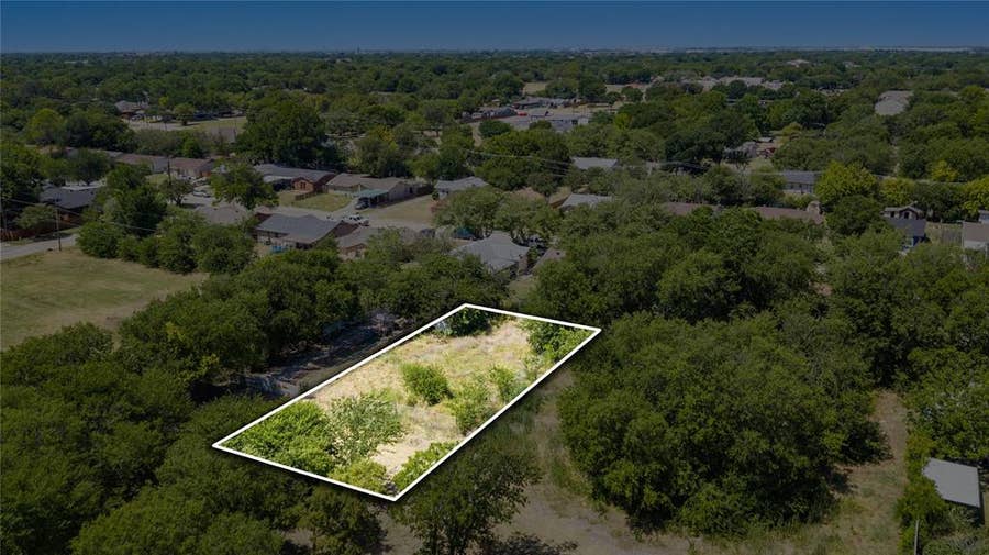 Property photo for 1825 Avenue C, Grand Prairie, TX