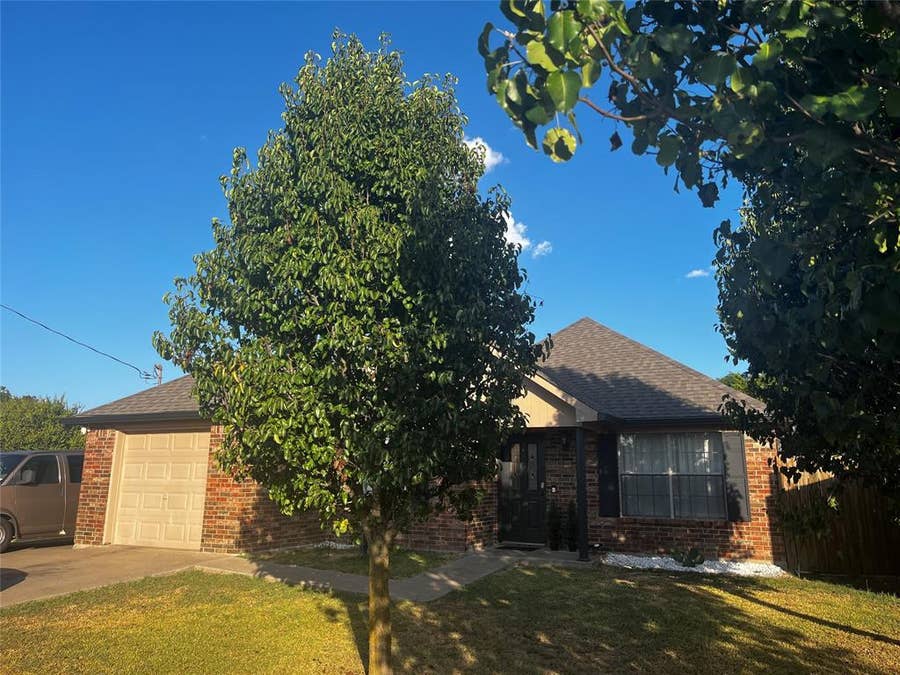Property photo for 1705 Melody Circle, Kaufman, TX