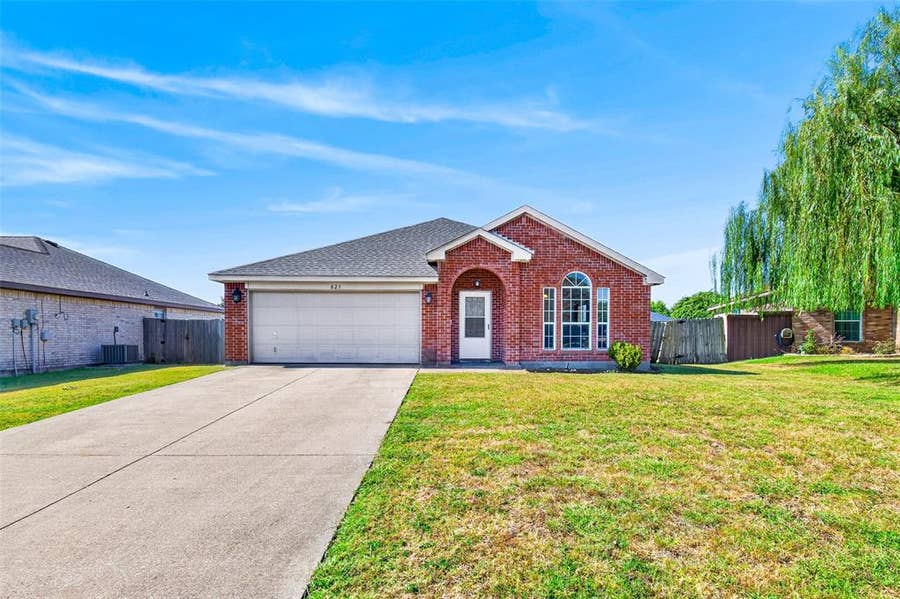 Property photo for 825 Rowdy Drive, Royse City, TX