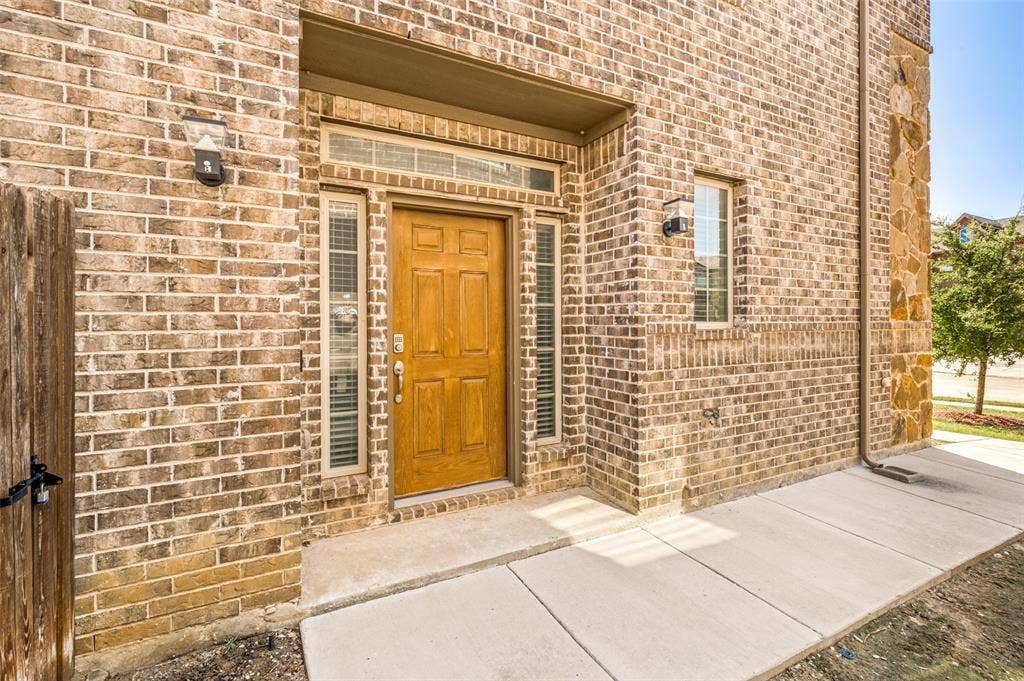 4423 Samarth Street, Irving, TX 75061 4423 Samarth Street, Irving, TX 75061