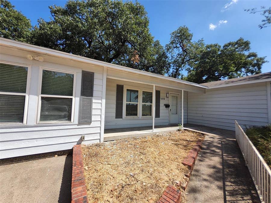 Property photo for 558 Harrison Lane, Hurst, TX