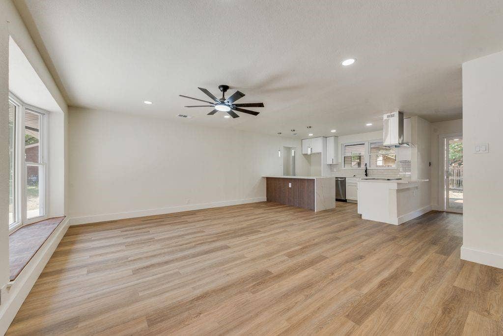 2017 Canterbury Street, Irving, TX 75062