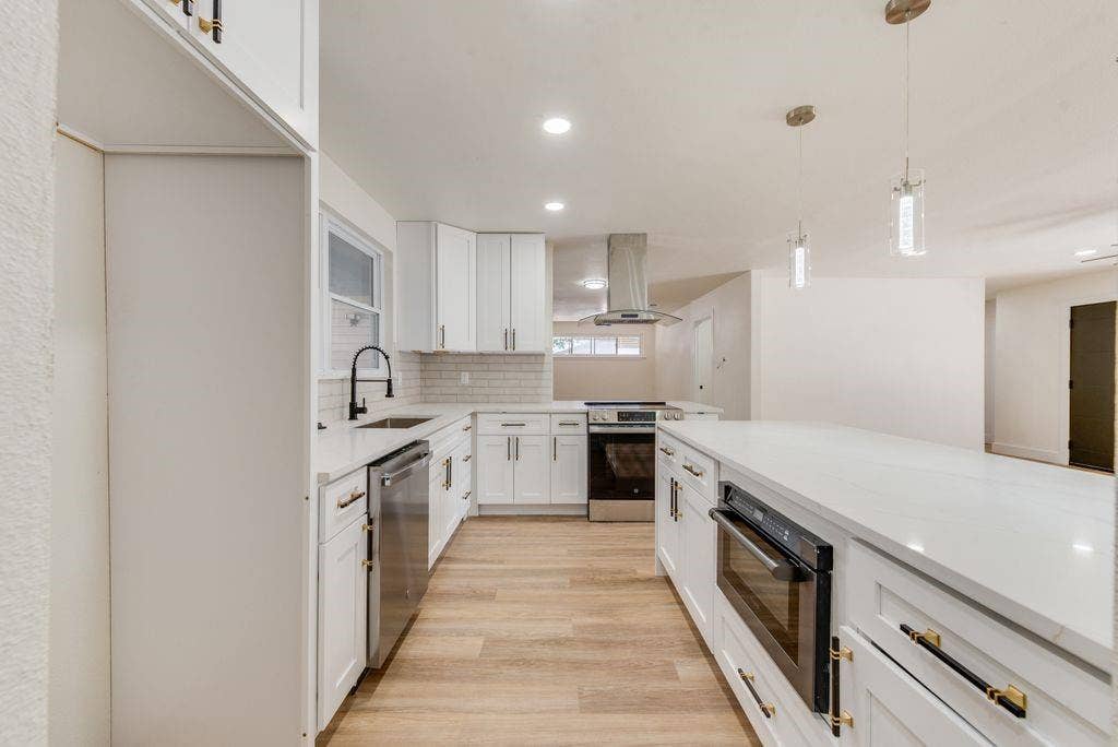 2017 Canterbury Street, Irving, TX 75062