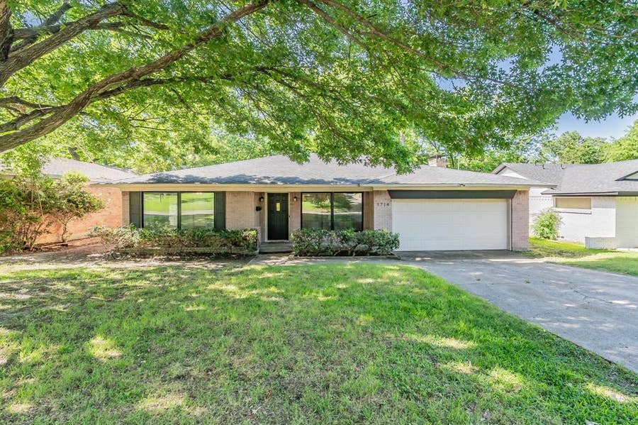 Property photo for 1714 Kiltartan Drive, Dallas, TX