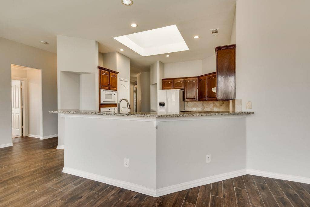 4911 Lakeland Drive, Frisco, TX 75035 4911 Lakeland Drive, Frisco, TX 75035