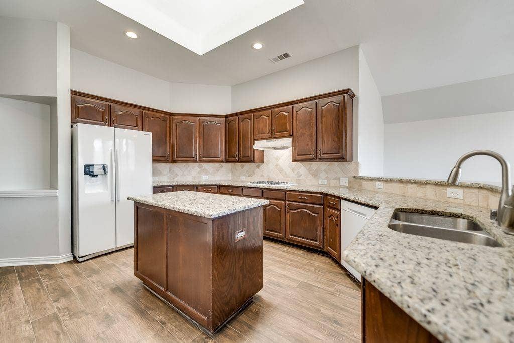 4911 Lakeland Drive, Frisco, TX 75035 4911 Lakeland Drive, Frisco, TX 75035