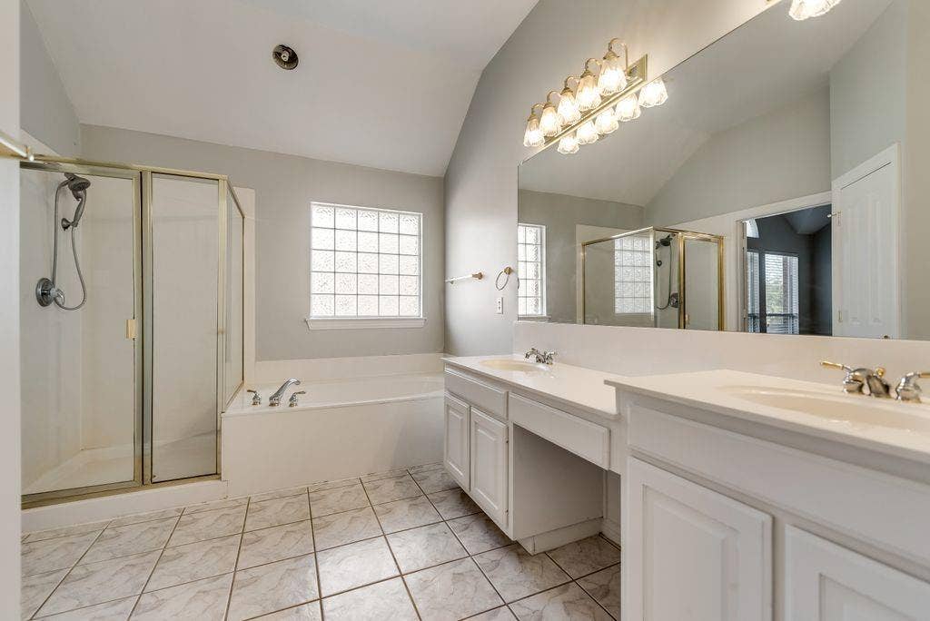 4911 Lakeland Drive, Frisco, TX 75035 4911 Lakeland Drive, Frisco, TX 75035