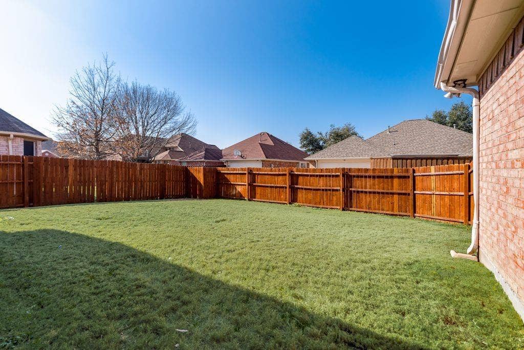 4911 Lakeland Drive, Frisco, TX 75035 4911 Lakeland Drive, Frisco, TX 75035