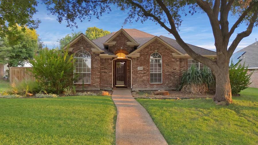 Property photo for 5708 Mckinley Lane, Richardson, TX