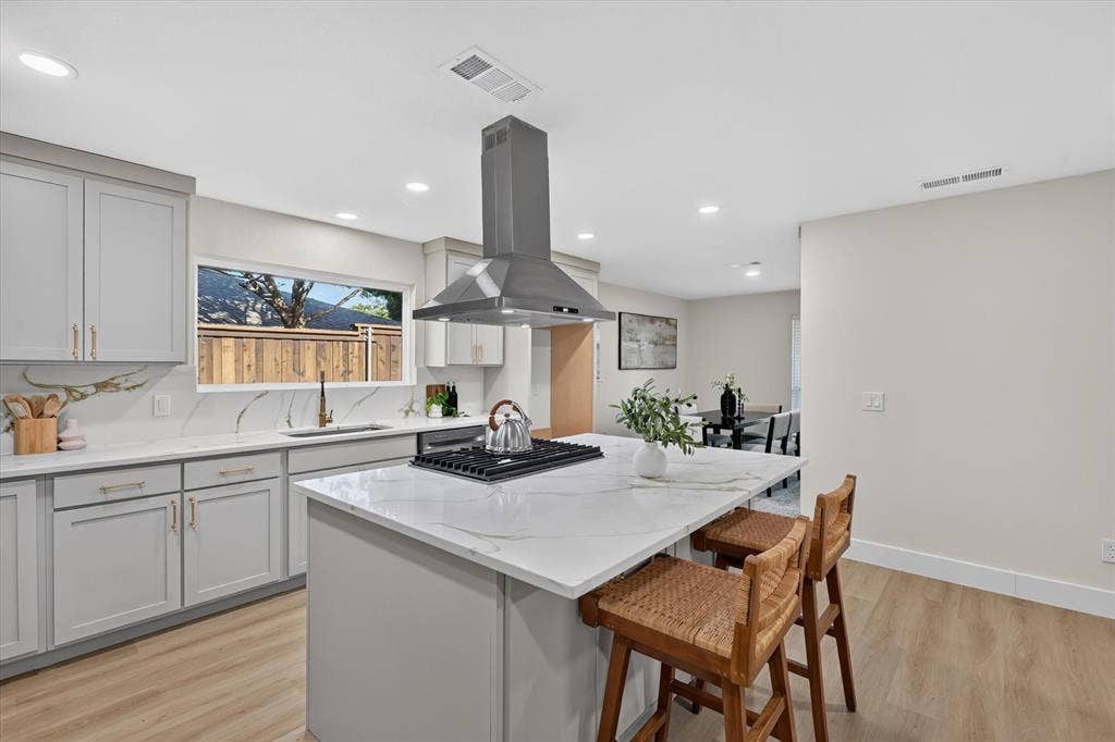2608 Northcrest Drive, Plano, TX 75075 2608 Northcrest Drive, Plano, TX 75075