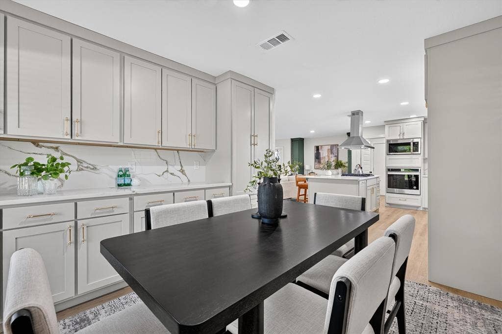 2608 Northcrest Drive, Plano, TX 75075 2608 Northcrest Drive, Plano, TX 75075