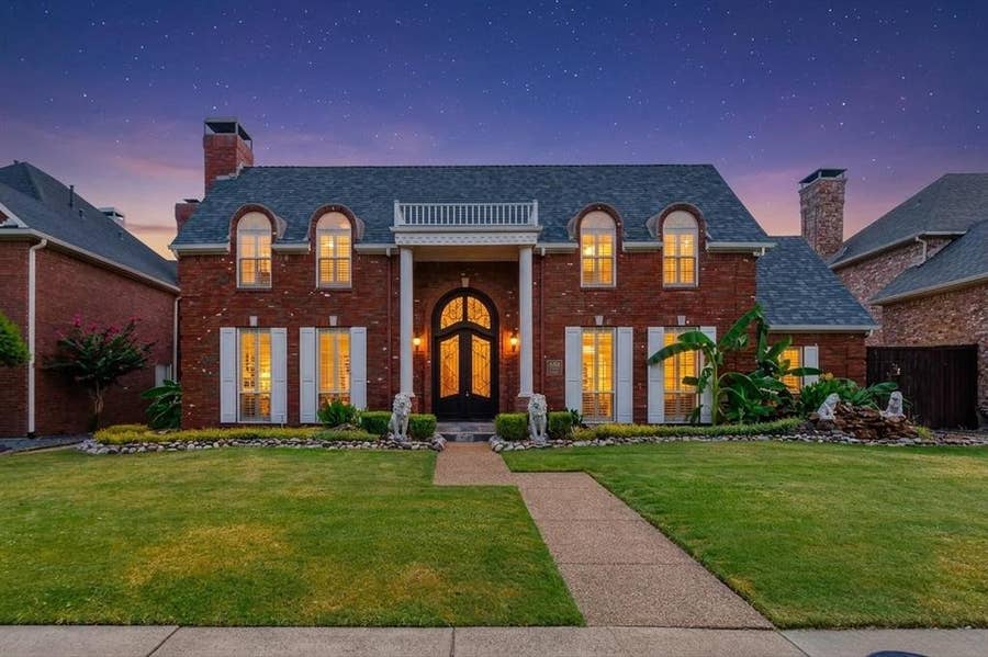 Property photo for 4404 Hollow Oak Drive, Dallas, TX