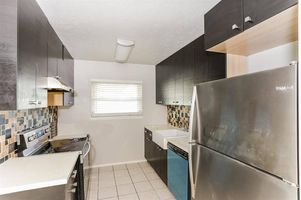 1206 California Trail, Grand Prairie, TX 75052 1206 California Trail, Grand Prairie, TX 75052
