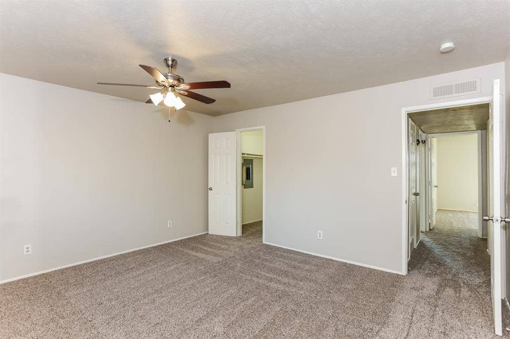 1206 California Trail, Grand Prairie, TX 75052 1206 California Trail, Grand Prairie, TX 75052