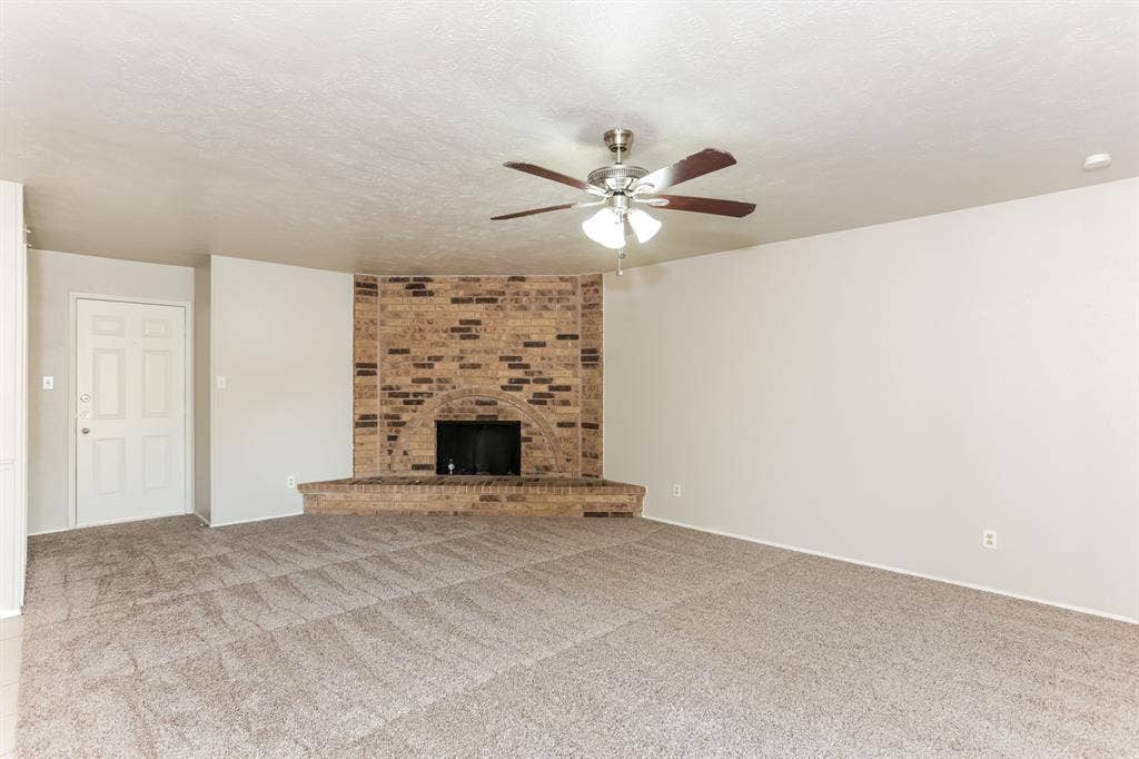1206 California Trail, Grand Prairie, TX 75052 1206 California Trail, Grand Prairie, TX 75052