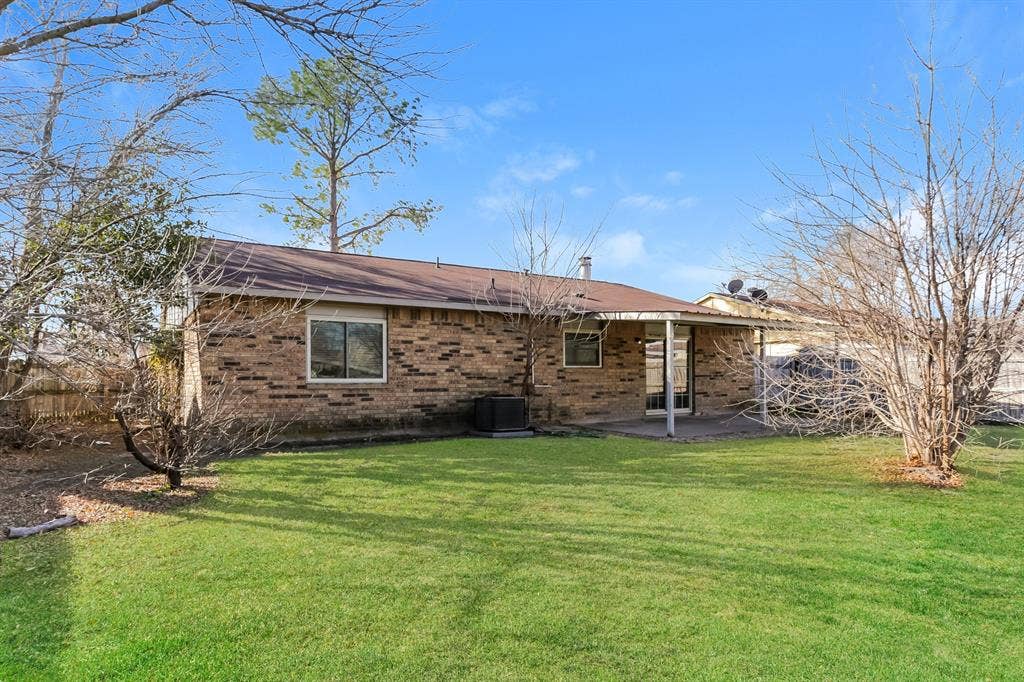 1206 California Trail, Grand Prairie, TX 75052 1206 California Trail, Grand Prairie, TX 75052