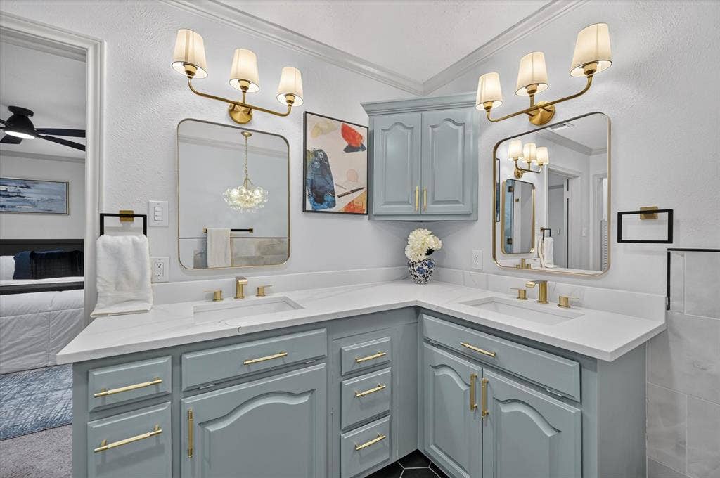 1902 Alamo Drive, Arlington, TX 76012 1902 Alamo Drive, Arlington, TX 76012