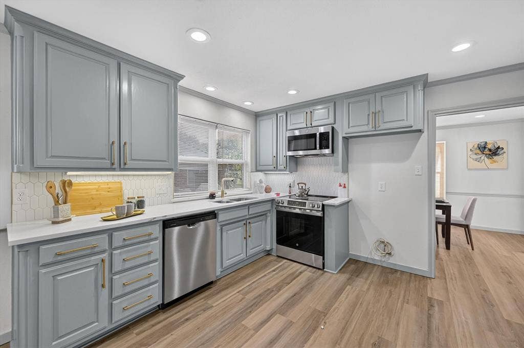 1902 Alamo Drive, Arlington, TX 76012 1902 Alamo Drive, Arlington, TX 76012