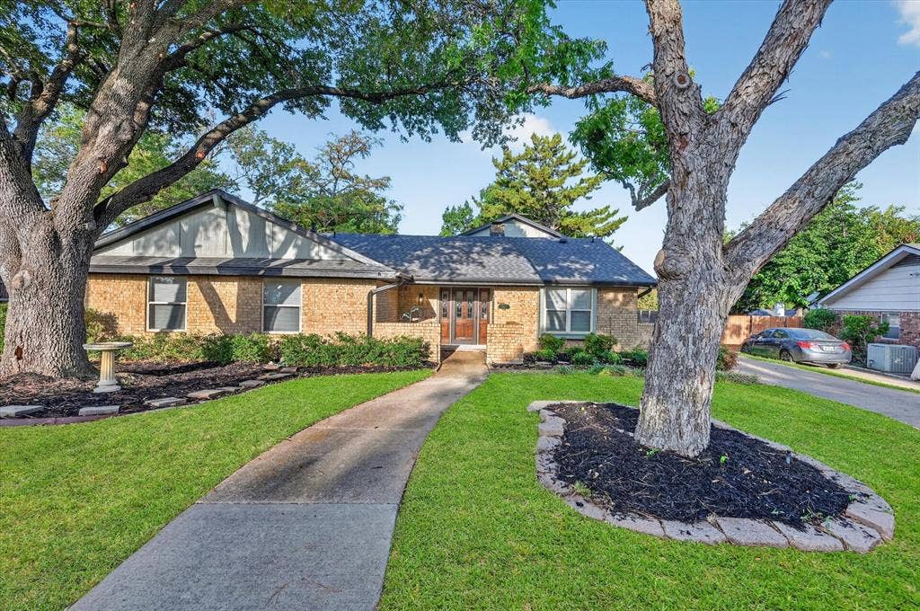 1902 Alamo Drive, Arlington, TX 76012 1902 Alamo Drive, Arlington, TX 76012