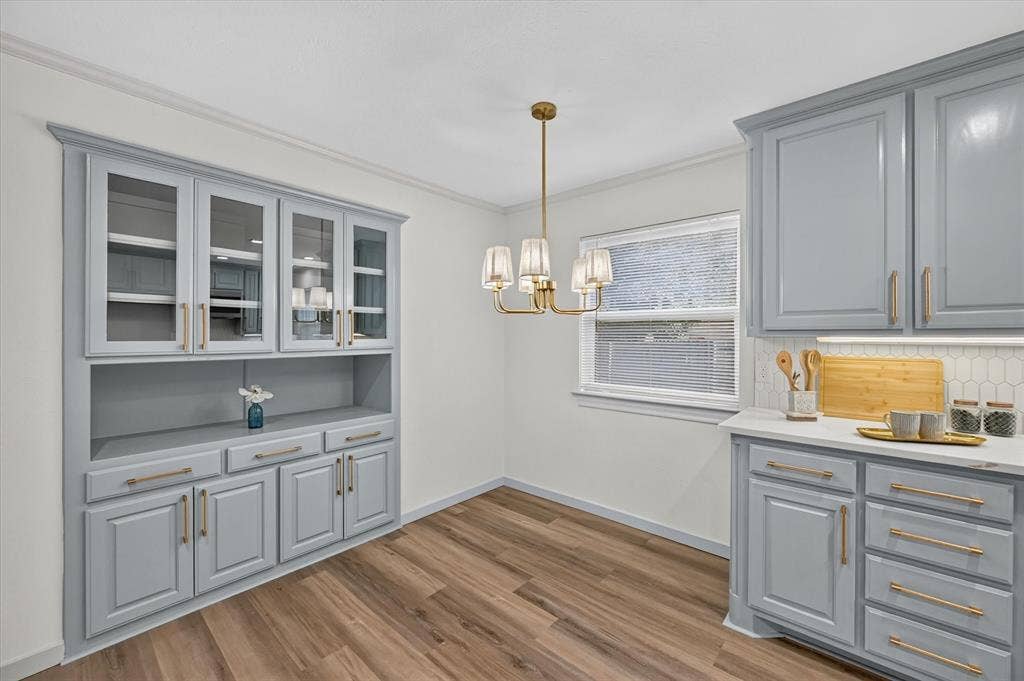 1902 Alamo Drive, Arlington, TX 76012 1902 Alamo Drive, Arlington, TX 76012