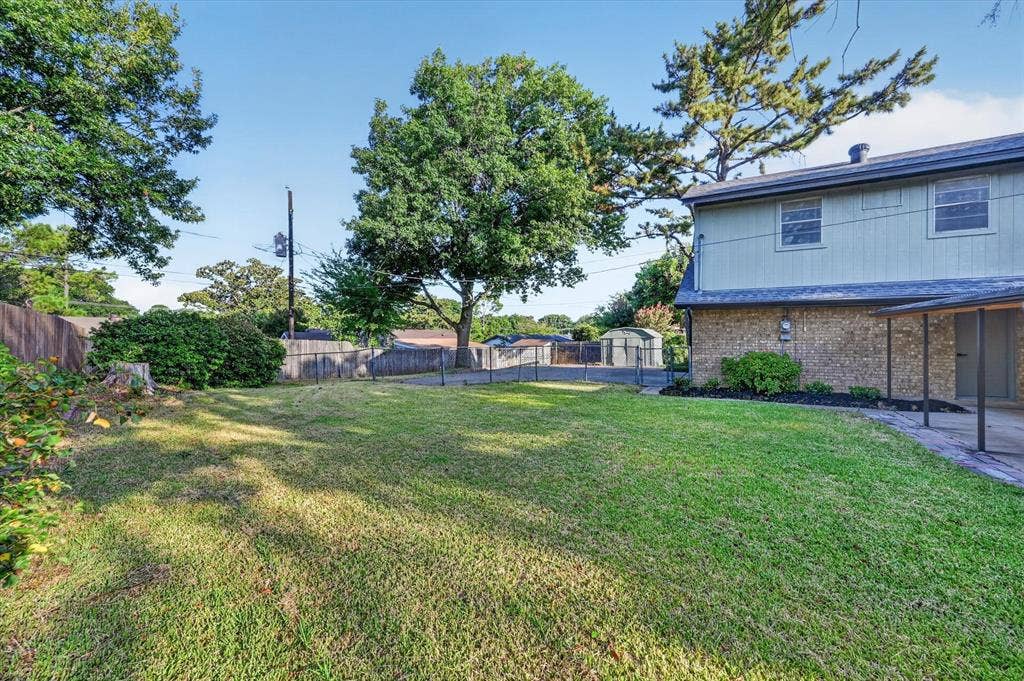 1902 Alamo Drive, Arlington, TX 76012 1902 Alamo Drive, Arlington, TX 76012