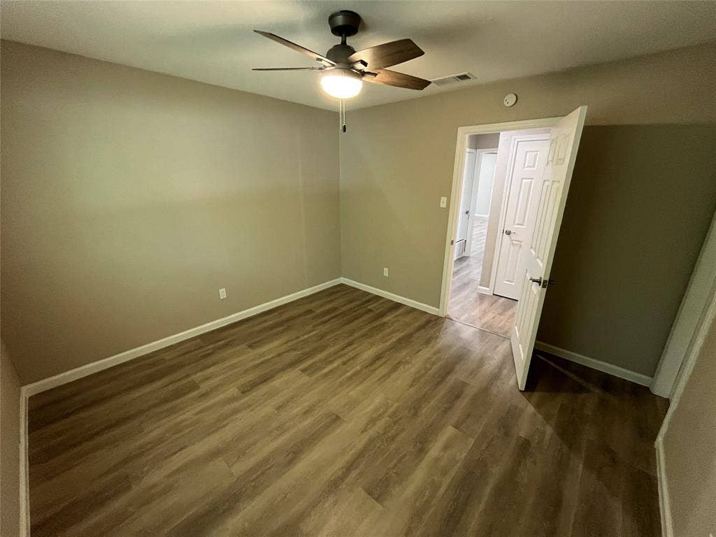 146 Bailey Drive, DeSoto, TX 75115