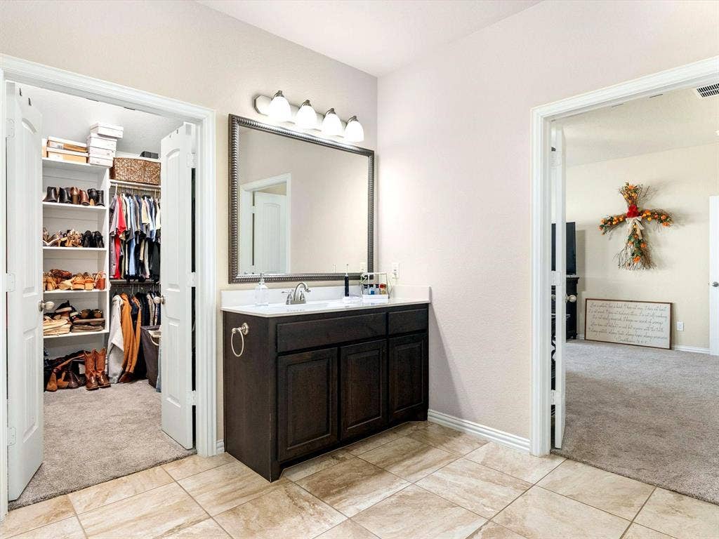 1231 Christie Lane, Terrell, TX 75161 1231 Christie Lane, Terrell, TX 75161