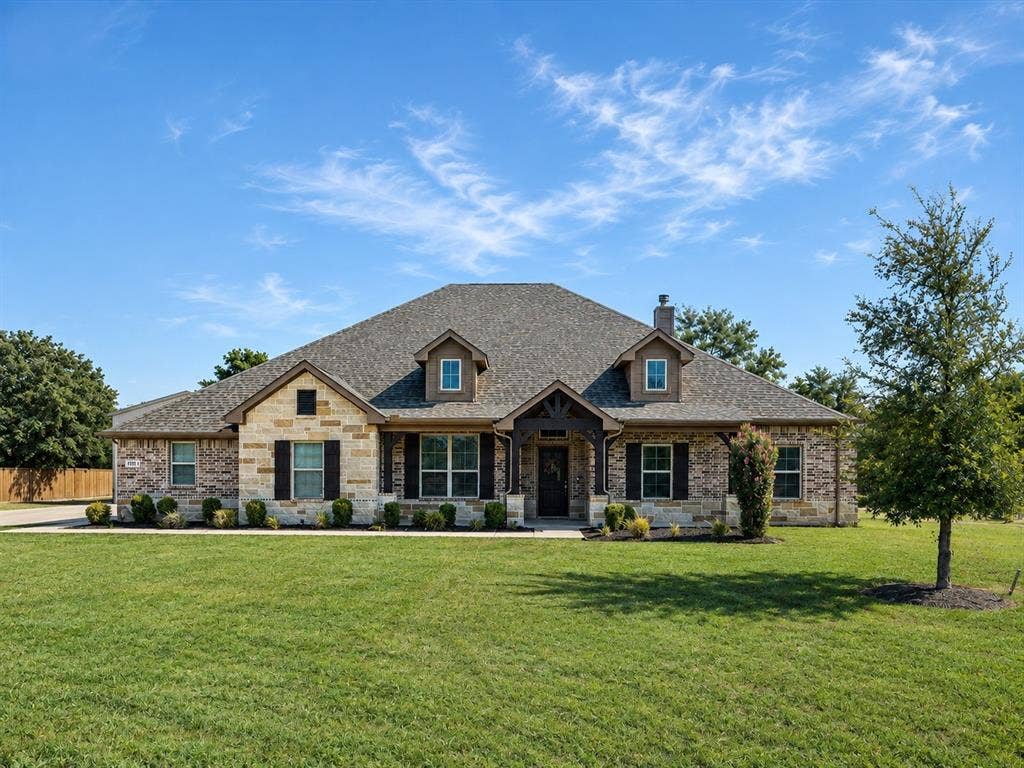 1231 Christie Lane, Terrell, TX 75161 1231 Christie Lane, Terrell, TX 75161