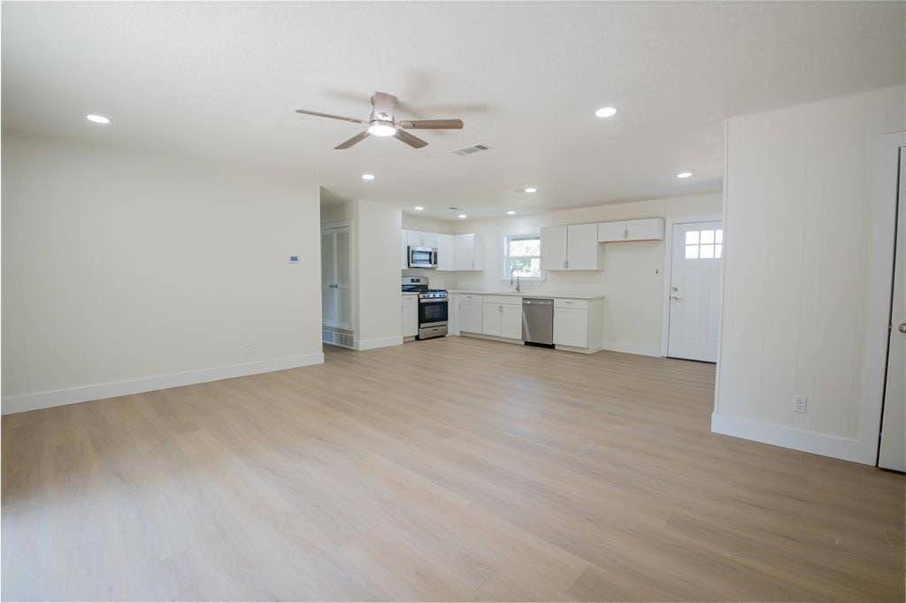224 Southway Drive, Everman, TX 76140 224 Southway Drive, Everman, TX 76140