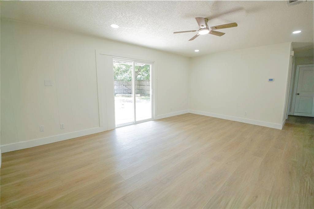 224 Southway Drive, Everman, TX 76140 224 Southway Drive, Everman, TX 76140