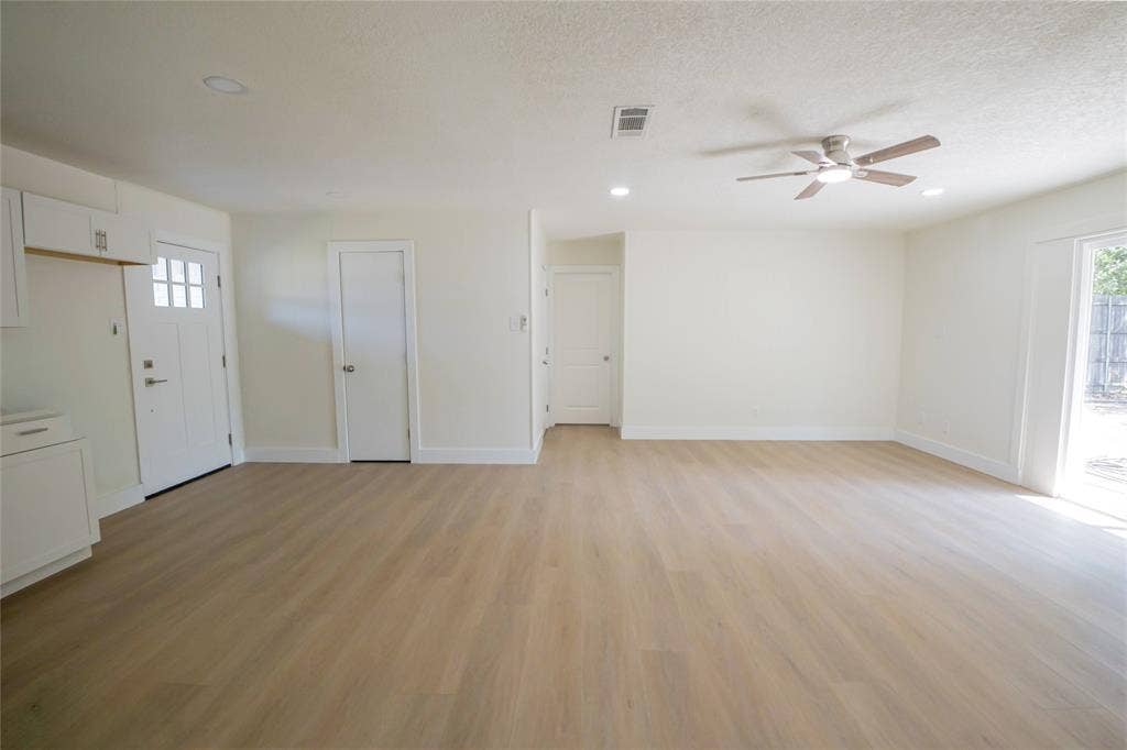 224 Southway Drive, Everman, TX 76140 224 Southway Drive, Everman, TX 76140