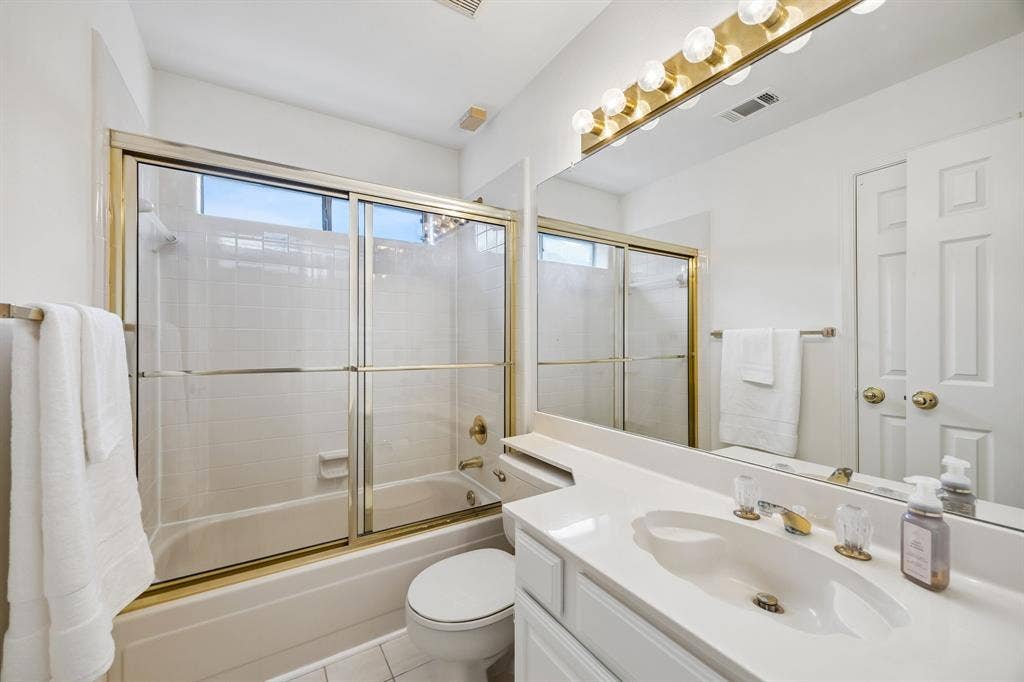 4636 Orwell Drive, Plano, TX 75093 4636 Orwell Drive, Plano, TX 75093