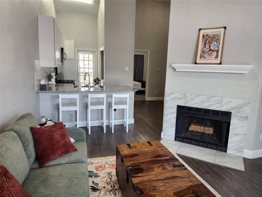 Property photo for 4800 W Lovers Lane, Dallas, TX