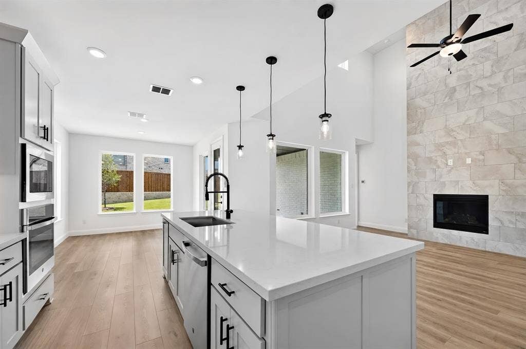 4217 Cleburne Lane, McKinney, TX 75071 4217 Cleburne Lane ~ Ready Now