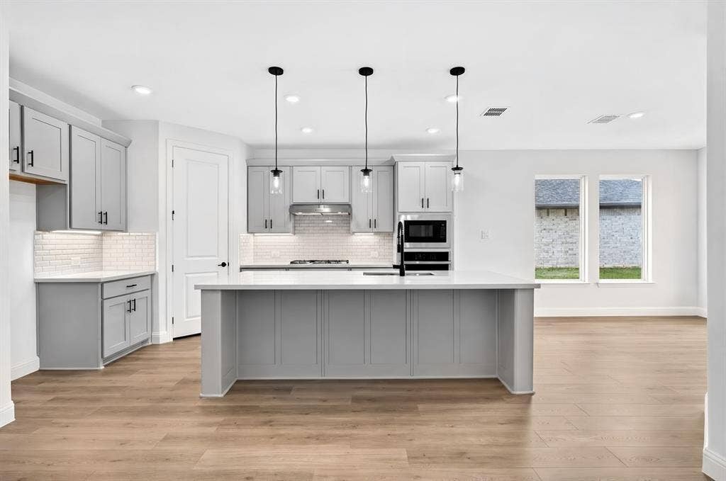 4217 Cleburne Lane, McKinney, TX 75071 4217 Cleburne Lane ~ Ready Now