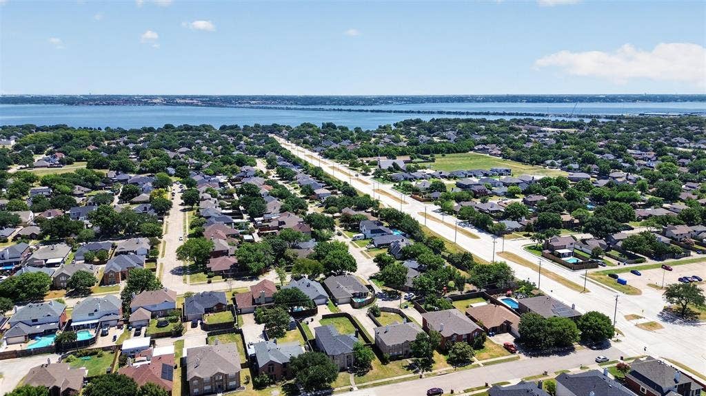 3402 Seabreeze Drive, Rowlett, TX 75088