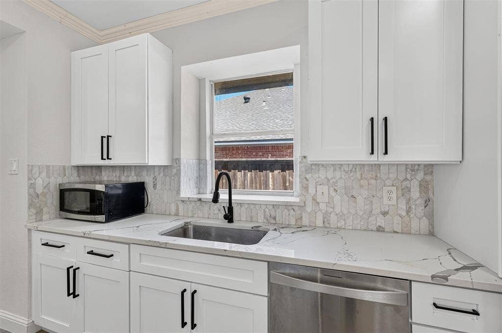 3402 Seabreeze Drive, Rowlett, TX 75088