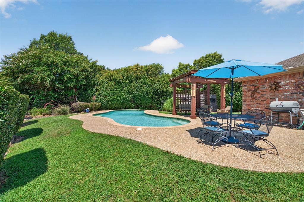 2151 Van Zandt Drive, Grand Prairie, TX 75052 2151 Van Zandt Drive, Grand Prairie, TX 75052